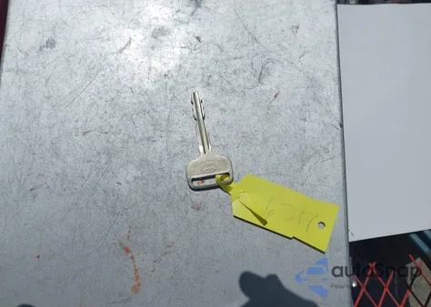 2000 Toyota Corolla Ce из США, поврежденный, VIN 2T1BR12EXYC366322